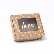 Cargar imagen en el visor de la galería, Caja Chocolate Love Kraft
