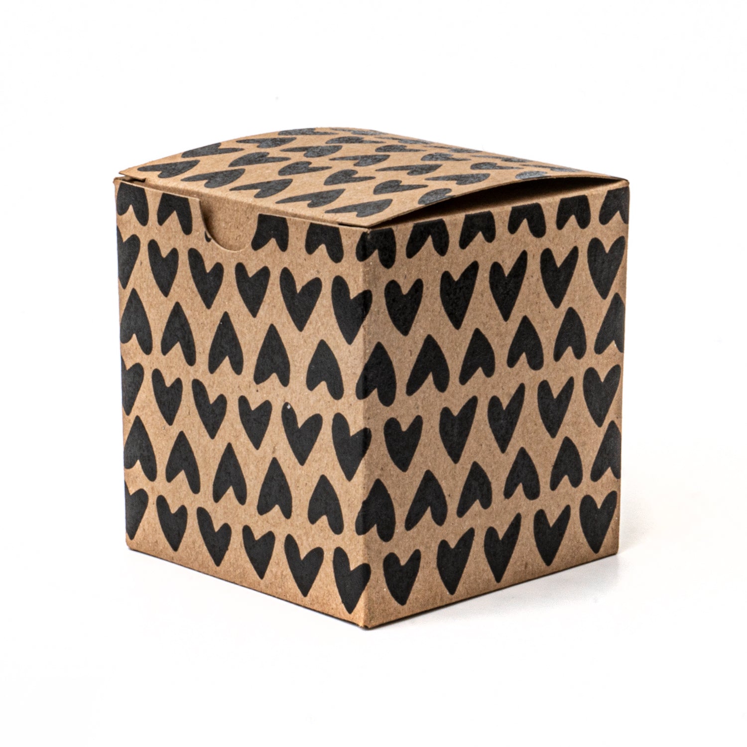 Caja Cubo Corazones Kraft
