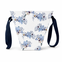 Cargar imagen en el visor de la galería, Basket Porcelain Blue
