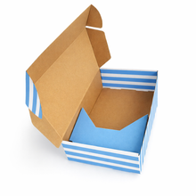 Cargar imagen en el visor de la galería, Caja Bouquet  Rayas Azul
