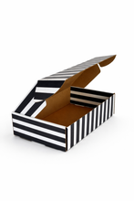 Cargar imagen en el visor de la galería, Caja Bouquet  Rayas Negras
