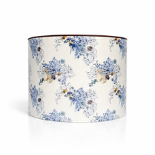 Cargar imagen en el visor de la galería, Caja Redonda Porcelain Blue 25x20cm
