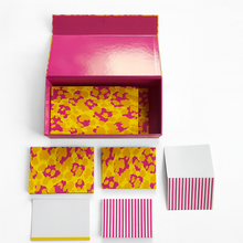 Cargar imagen en el visor de la galería, Caja Premium + Papelería Pantera

