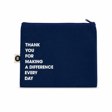Cargar imagen en el visor de la galería, Pouch Grande Día del Maestro Azul Marino
