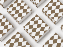 Cargar imagen en el visor de la galería, Harlequin Scone
