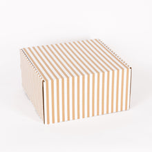 Cargar imagen en el visor de la galería, Caja Pastel Chico Rayas
