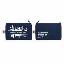 Cargar imagen en el visor de la galería, Pouch Chica Día del Maestro Azul Marino
